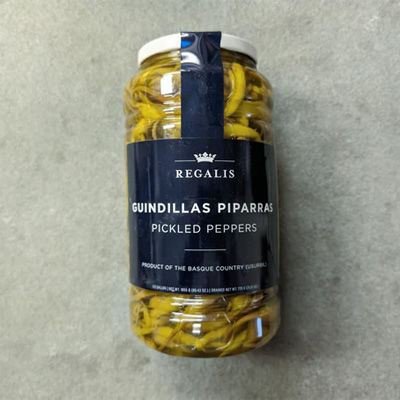 Guindillas Piparras Pickeled Peppers VG038